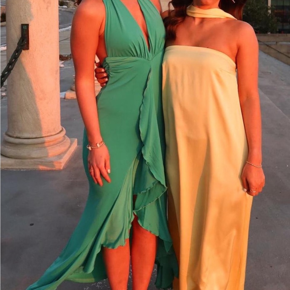 Elegant Aqua Halter Neck Formal Dress